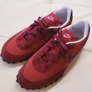 Men's Nike shoes size 11.5